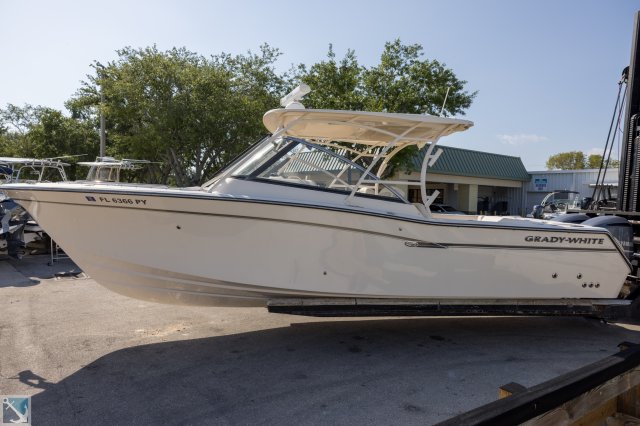 Used 2016  powered Power Boat for sale